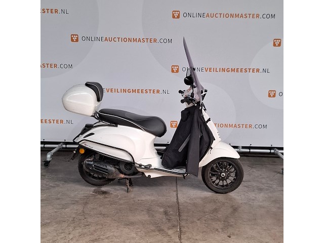 Motorscooter, vespa, sprint 125 abs, 2018 - afbeelding 7 van  14