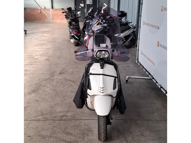 Motorscooter, vespa, sprint 125 abs, 2018 - afbeelding 10 van  14