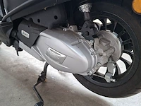 Motorscooter, vespa, sprint, 2019 - afbeelding 4 van  25