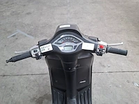 Motorscooter, vespa, sprint, 2019 - afbeelding 10 van  25