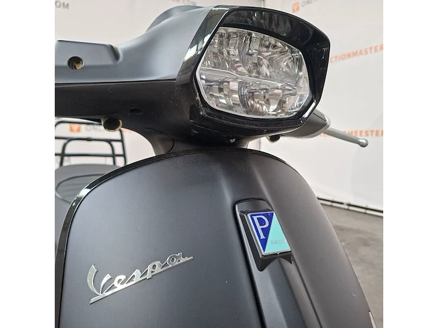 Motorscooter, vespa, sprint, 2019 - afbeelding 15 van  25