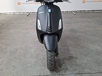 Motorscooter, vespa, sprint, 2019 - afbeelding 19 van  25