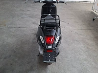 Motorscooter, vespa, sprint, 2019 - afbeelding 23 van  25