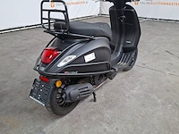 Motorscooter, vespa, sprint, 2019 - afbeelding 24 van  25