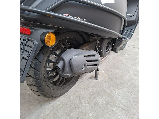 Motorscooter, vespa, sprint, 2019 - afbeelding 25 van  25