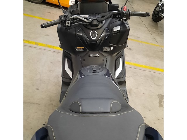 Motorscooter, yamaha, t-max 560, 2022 - afbeelding 2 van  20