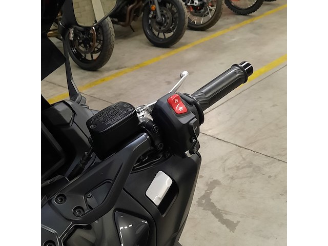 Motorscooter, yamaha, t-max 560, 2022 - afbeelding 7 van  20