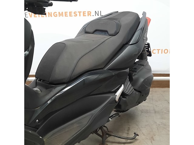 Motorscooter, yamaha, xmax 400 tech max, 2021 - afbeelding 14 van  25