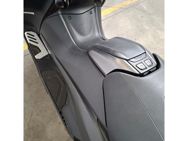 Motorscooter, yamaha, xp560d, 2020 - afbeelding 7 van  28