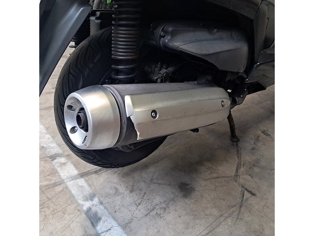 Motorscooter, yamaha, yp400 majesty, 2006 - afbeelding 18 van  32