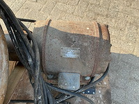 Moulins de ferme d.d.d. d’ypres gib70 graan maal apparaat - afbeelding 1 van  5