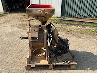 Moulins de ferme d.d.d. d’ypres gib70 graan maal apparaat - afbeelding 3 van  5