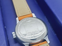 Moulinsart x kuifje - tintin verzamelbaar horloge - afbeelding 4 van  5