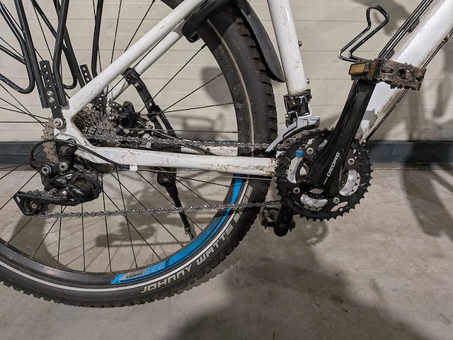 Mountainbike, giant, met onderdelen van o.a. schwalbe & shimano - afbeelding 5 van  14