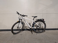 Mountainbike, giant, met onderdelen van o.a. schwalbe & shimano - afbeelding 1 van  14