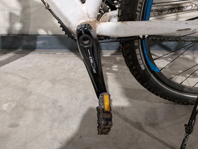 Mountainbike, giant, met onderdelen van o.a. schwalbe & shimano - afbeelding 14 van  14