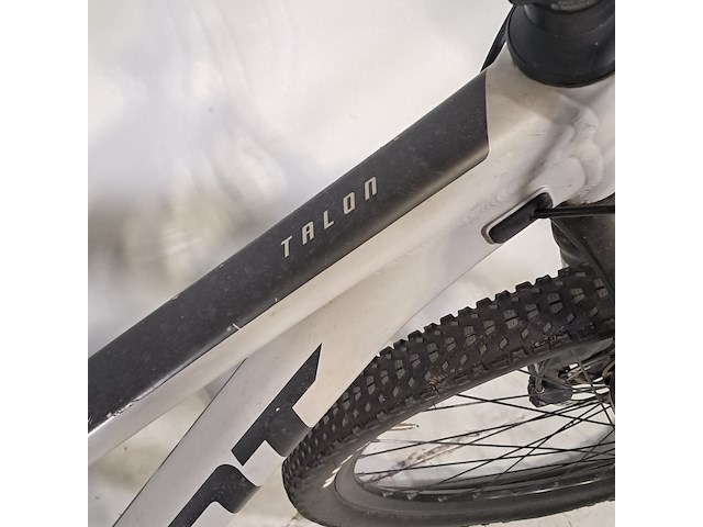 Mountainbike, giant, talon - afbeelding 11 van  12