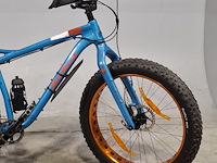 Mountainbike, salsa, mukluk - afbeelding 8 van  14