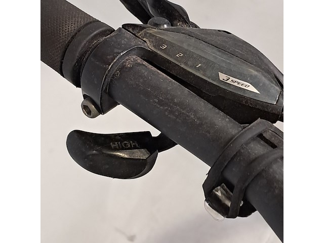 Mountainbike, serious - afbeelding 8 van  10