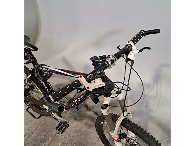 Mountainbike, x-trail, mud 5.0 - afbeelding 17 van  20
