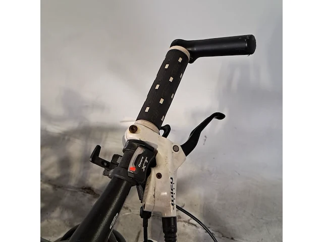 Mountainbike, x-trail, mud 5.0 - afbeelding 18 van  20