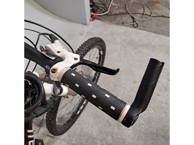 Mountainbike, x-trail, mud 5.0 - afbeelding 20 van  20
