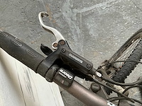 Mountainbike - afbeelding 10 van  11