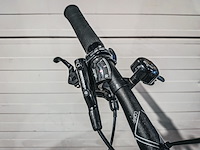 Mountainbike - afbeelding 2 van  9