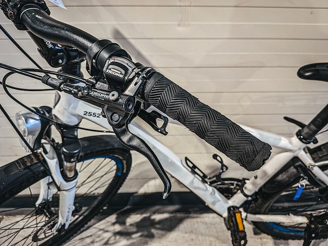 Mountainbike - afbeelding 4 van  10