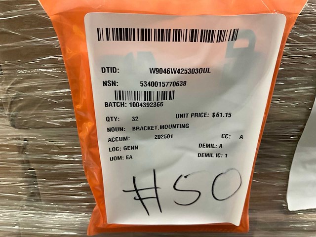 Mounting bracket (32x) - afbeelding 1 van  4