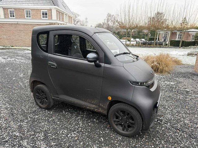 Move e-volt e4 elektrische brommobiel 45 km/u “lithium accu” - afbeelding 6 van  13