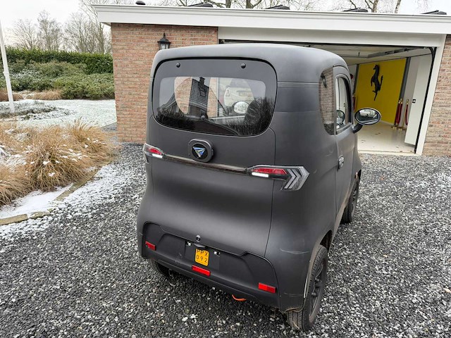 Move e-volt e4 elektrische brommobiel 45 km/u “lithium accu” - afbeelding 9 van  13