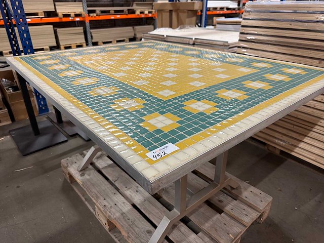 Mozaïek tuintafel op metalen frame - afbeelding 2 van  3