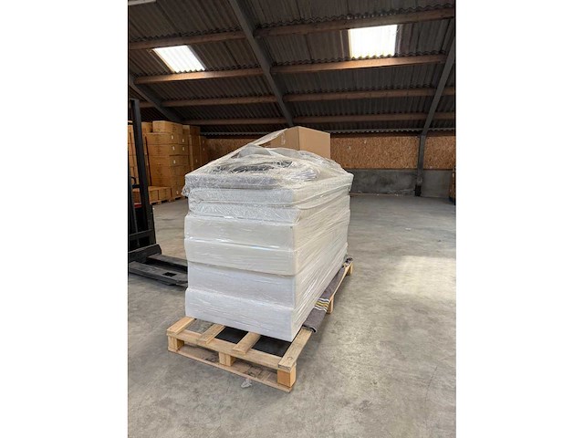 Mozart - premium boxspring - 200 x 200 cm - afbeelding 7 van  9