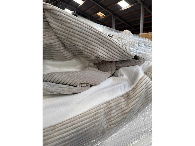 Mozart - premium boxspring - 200 x 200 cm - afbeelding 9 van  9