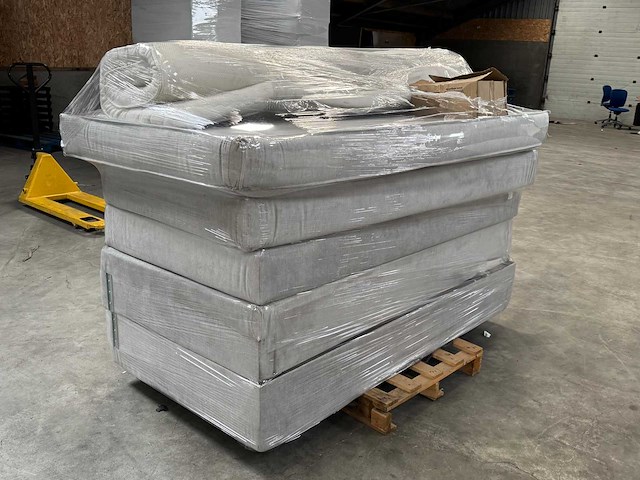 Mozart - premium boxspring 200 x 200 cm - afbeelding 1 van  8