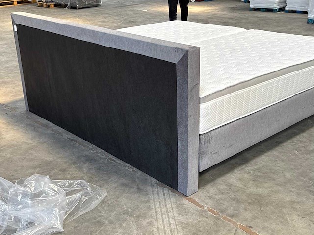 Mozart - premium boxspring 240 x 220 cm - afbeelding 1 van  2