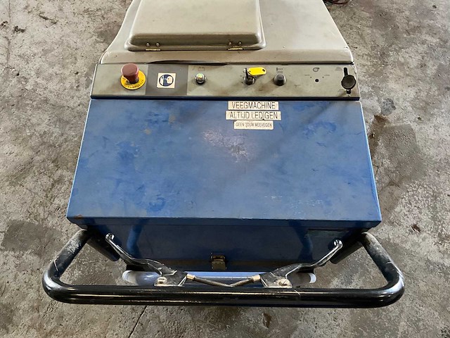 Mp - 2001 - 75/2 bb - veegmachine - afbeelding 2 van  7