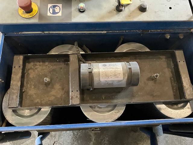 Mp - 2001 - 75/2 bb - veegmachine - afbeelding 6 van  7