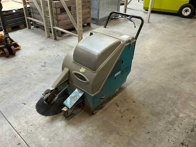 Mp 50 bt zelfrijdende veegmachine - afbeelding 1 van  6