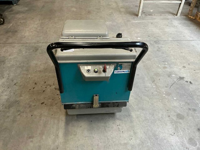 Mp 50 bt zelfrijdende veegmachine - afbeelding 3 van  6