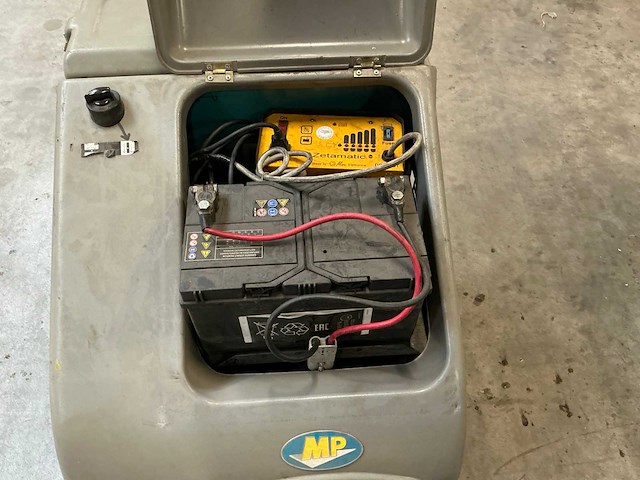 Mp 50 bt zelfrijdende veegmachine - afbeelding 6 van  6