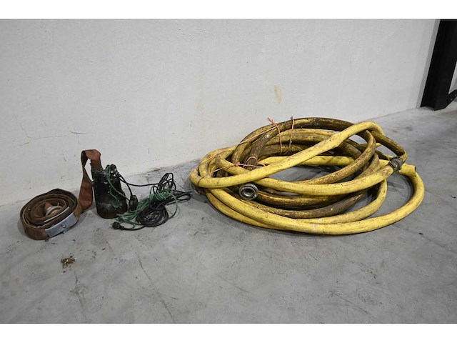 Mp pumps sp450 dompelpomp met 2 slangen - afbeelding 2 van  4