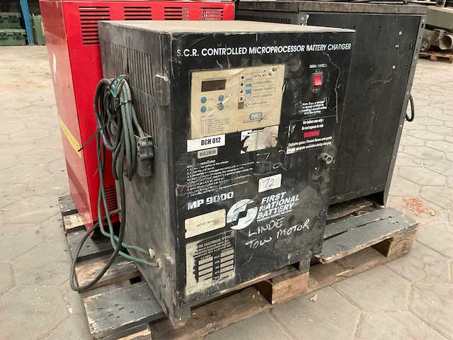 Mp9000 acculader - afbeelding 1 van  5