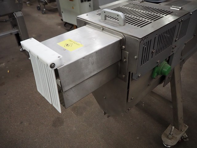 Mpe - afbeelding 2 van  16