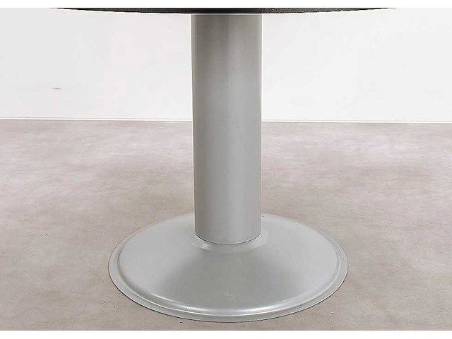 Mr - rond - tafel - afbeelding 2 van  2