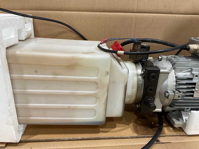 Ms 90l-2 - hydrauliek unit - afbeelding 6 van  9