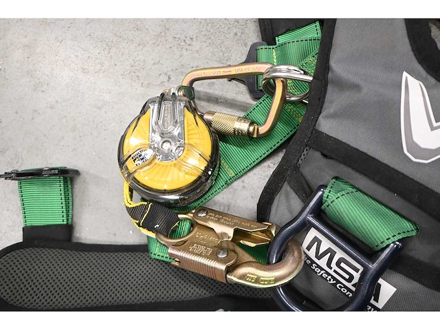 Msa latchways fit m valbeveiliging harnas - afbeelding 3 van  4