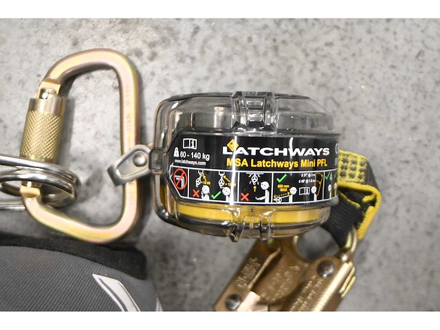 Msa latchways fit m valbeveiliging harnas - afbeelding 4 van  4