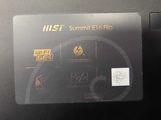Msi - 2022 - summit e16 flip - laptop - afbeelding 4 van  5